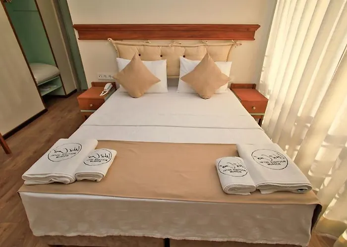 West Coast Boutique Отель *