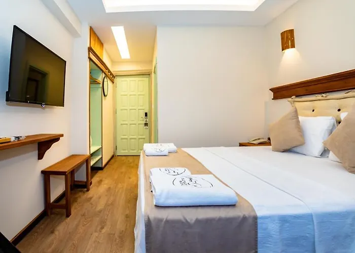 Отель West Coast Boutique