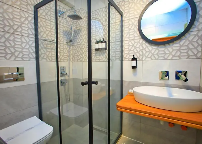 West Coast Boutique Отель *