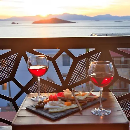 West Coast Boutique Hotel