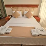 West Coast Boutique Hotel *